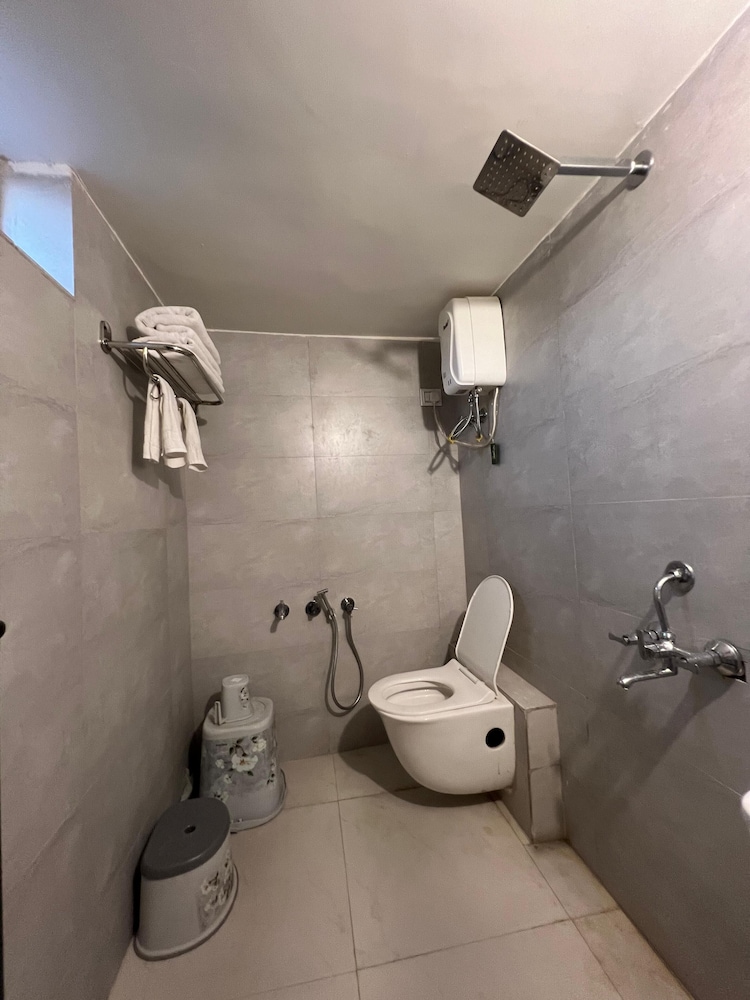 Unity Sunrise Resort Best Hotel Near Statue of Unity