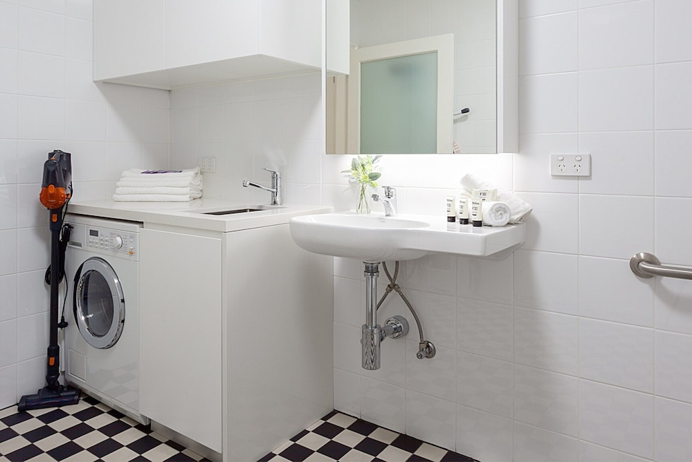 Art Deco Designer Studio in Lewisham
