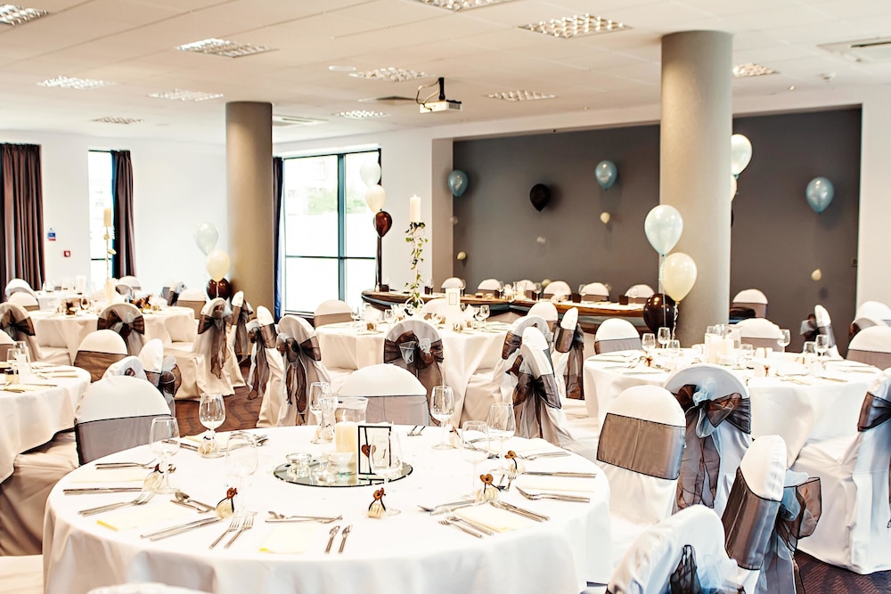 Gateshead Vacations - Leonardo Hotel Newcastle Quayside - Property Image 10