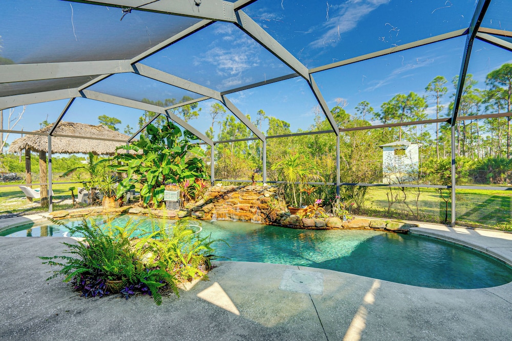 2 Mi to Boat Ramp: Home in Bokeelia