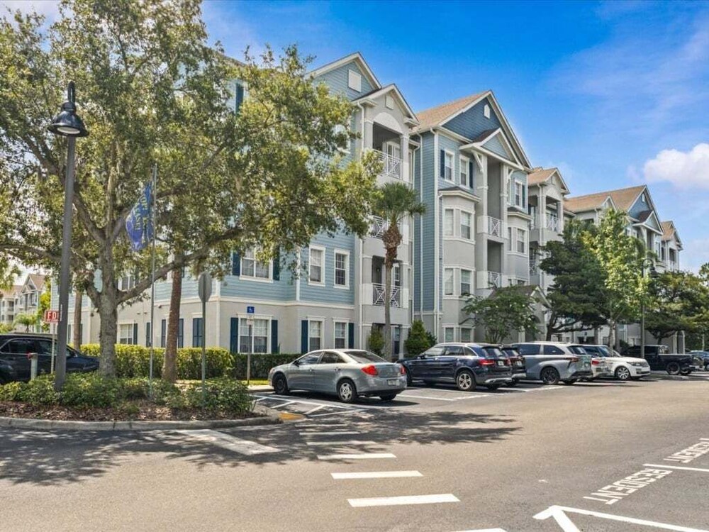 Beautiful 1st Floor Condo In Gated Cane Island, Close To Parks 2 Bedroom Condo