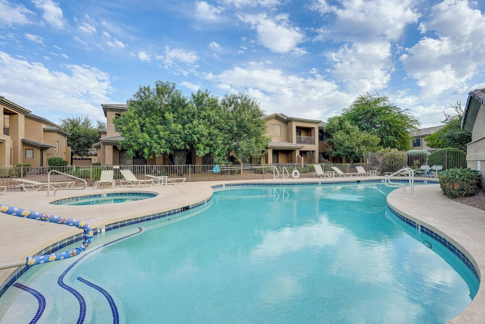 1 Mi to Golf: Lake-view Condo w/ Pool in Chandler!