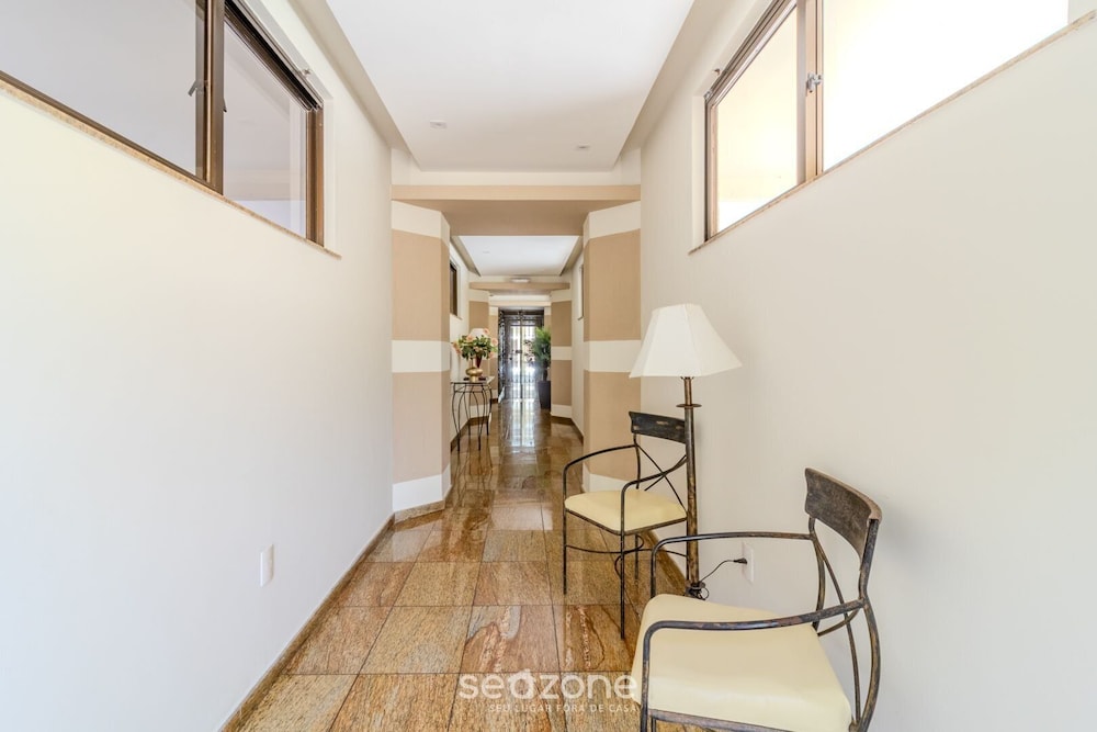 2B Apartment w/ Balcony Ads0103