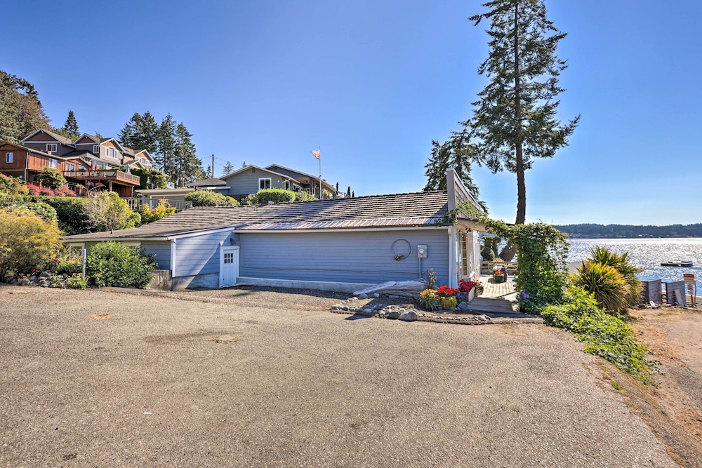 Gig Harbor House w/ Private Beach + Views! view 5