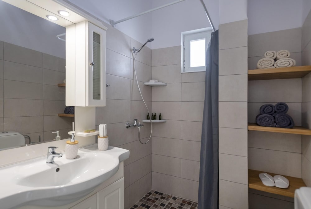 Parian Charming 3bedroom Home