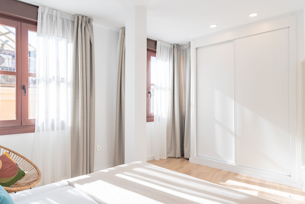 Feelathome Atarazanas Apartments 16