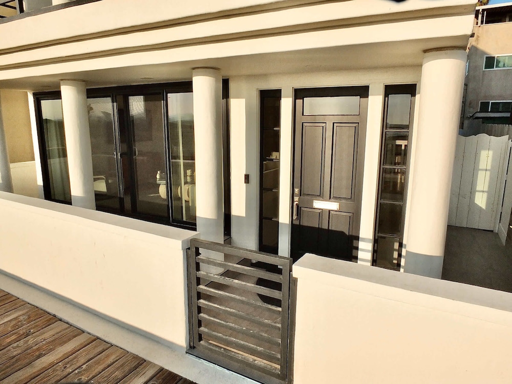 Beachfront Estate - LB Peninsula