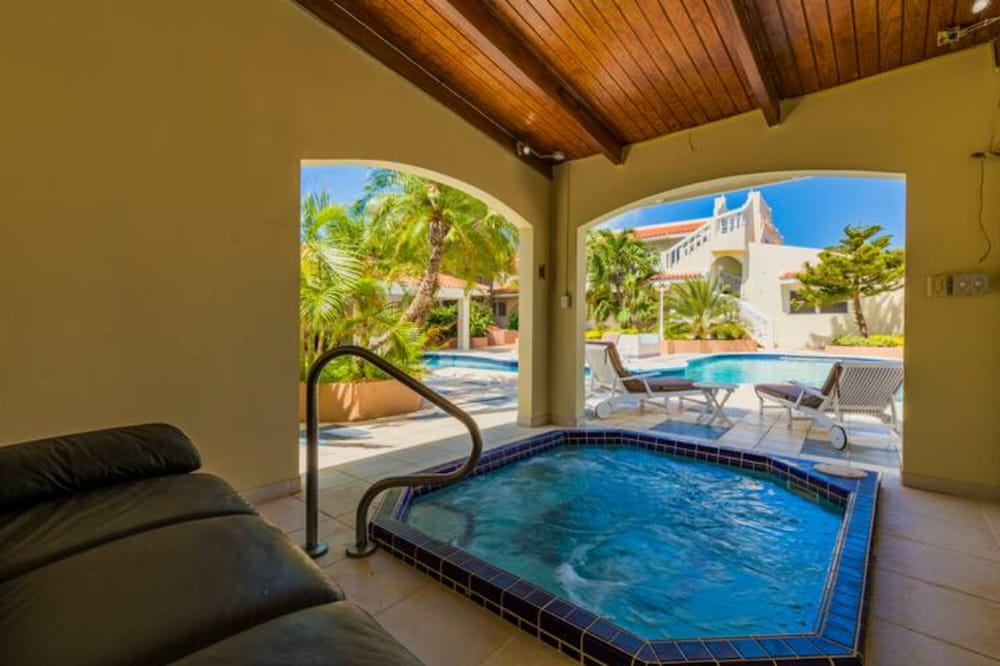 Across From Beach 1br- Sunset Suite Malmokbeach