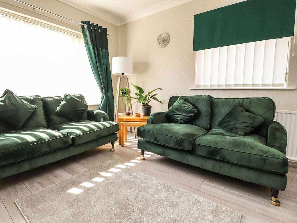 2 Pine Grove
