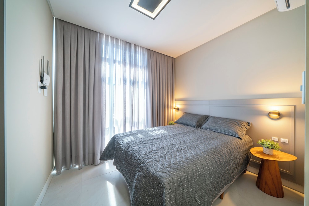 Apartamento alto padrão com piscina