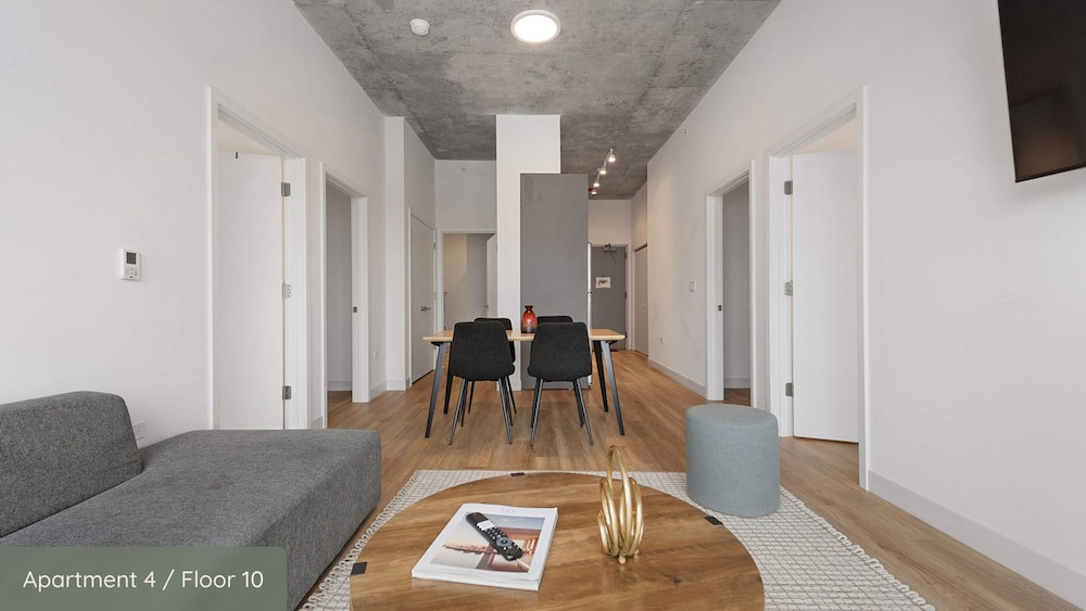 The Spark -your Entire Crew Fits Here 20br 5 Units