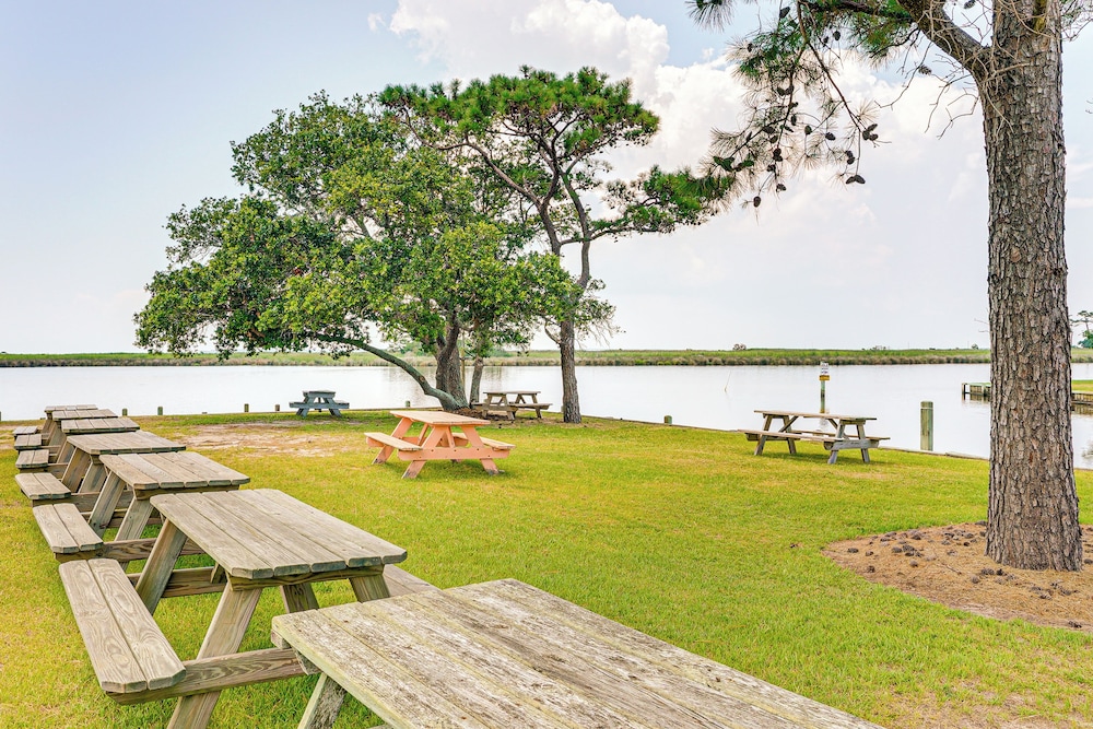 Private Beach Access & Hot Tub: Kitty Hawk Haven