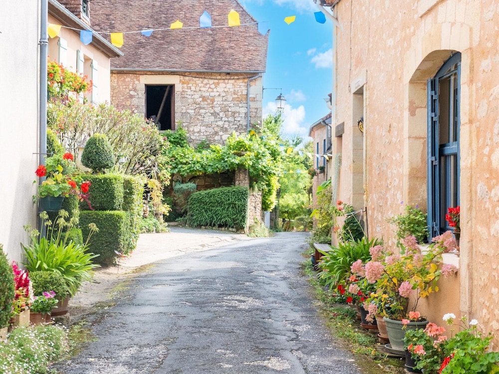 Charming House in Hautefort With Pool & Nature
