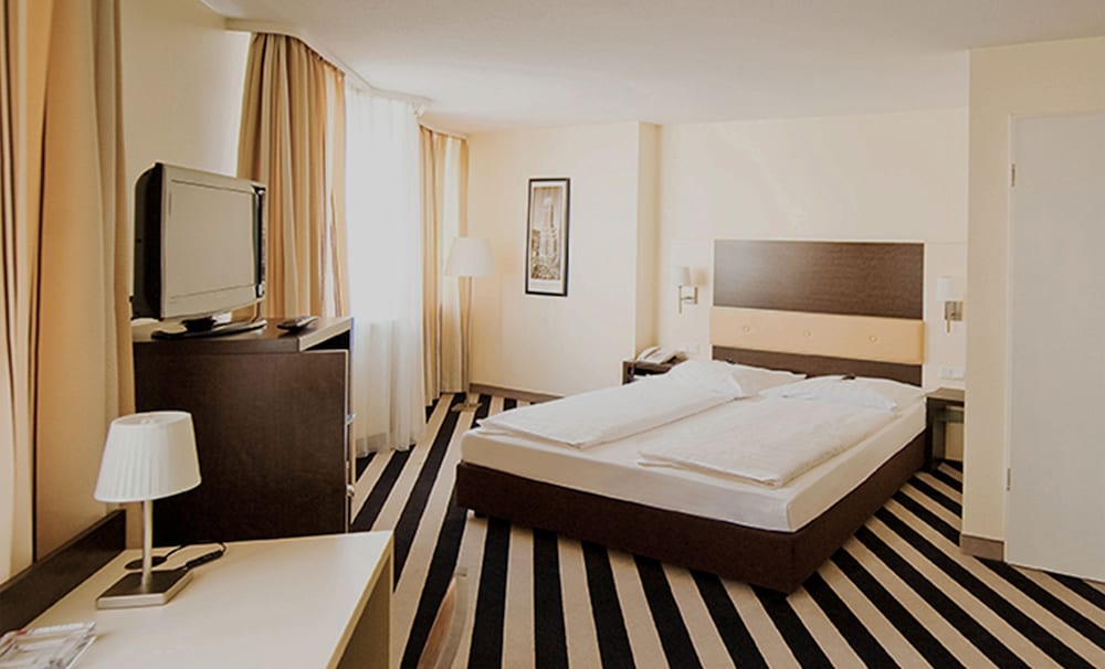 Frankfurt Vacations - Bristol Hotel Frankfurt - Property Image 36