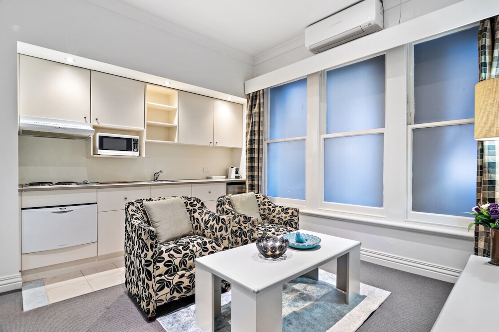 Melbourne CBD 1-bed With A/C Close to Theatres