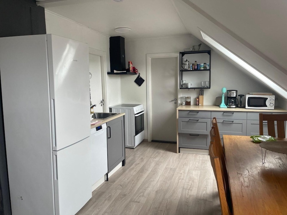 Arctic Skyview Retreat in Tromso - With Parking