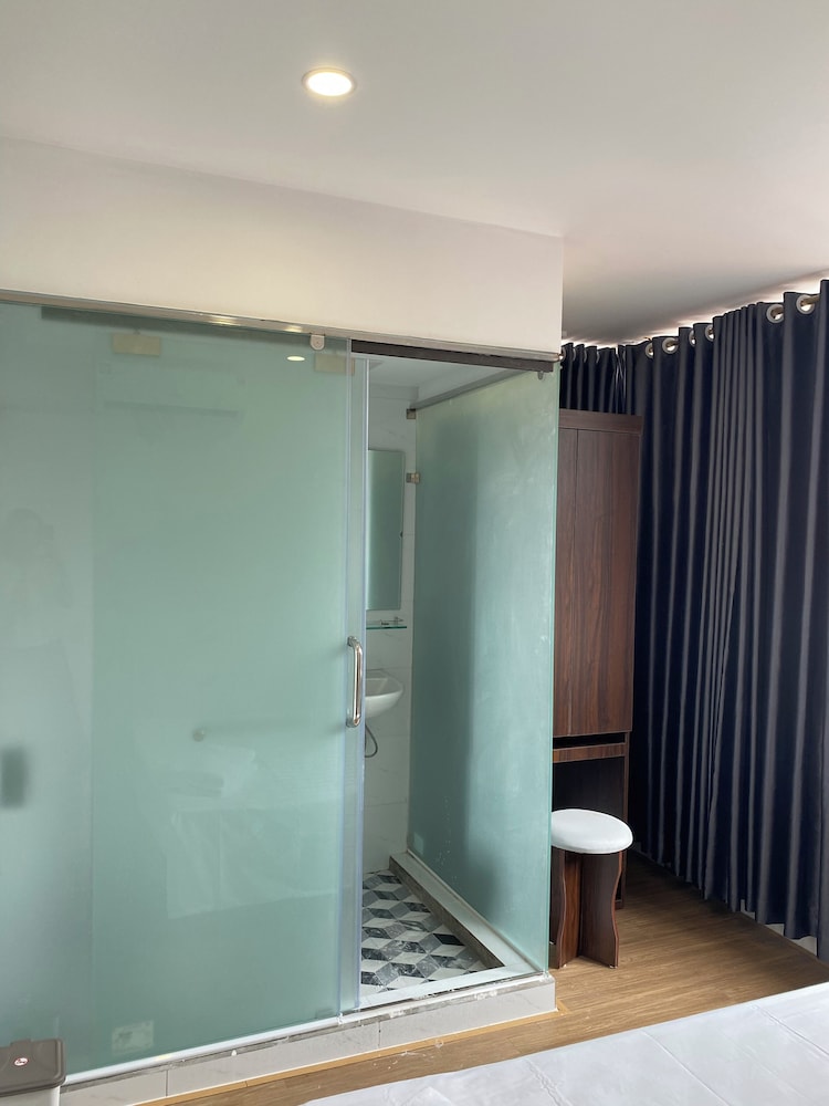 Hanoi Adela Hotel