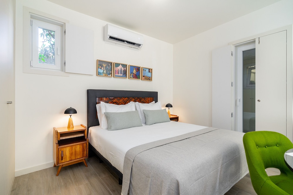 Intendente Modern Stays