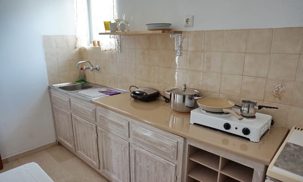 Yialos Studios