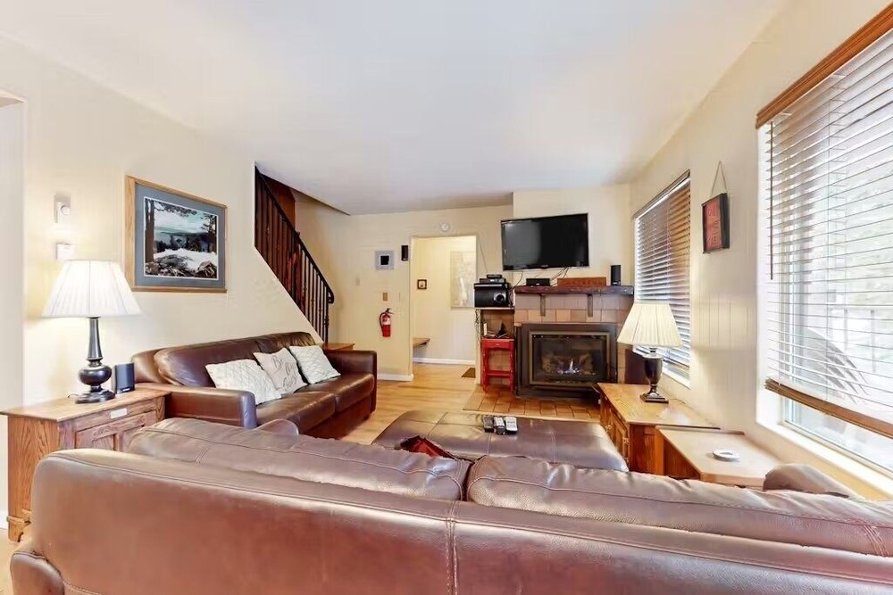 2538 Talbot 3 Bedroom Cabin
