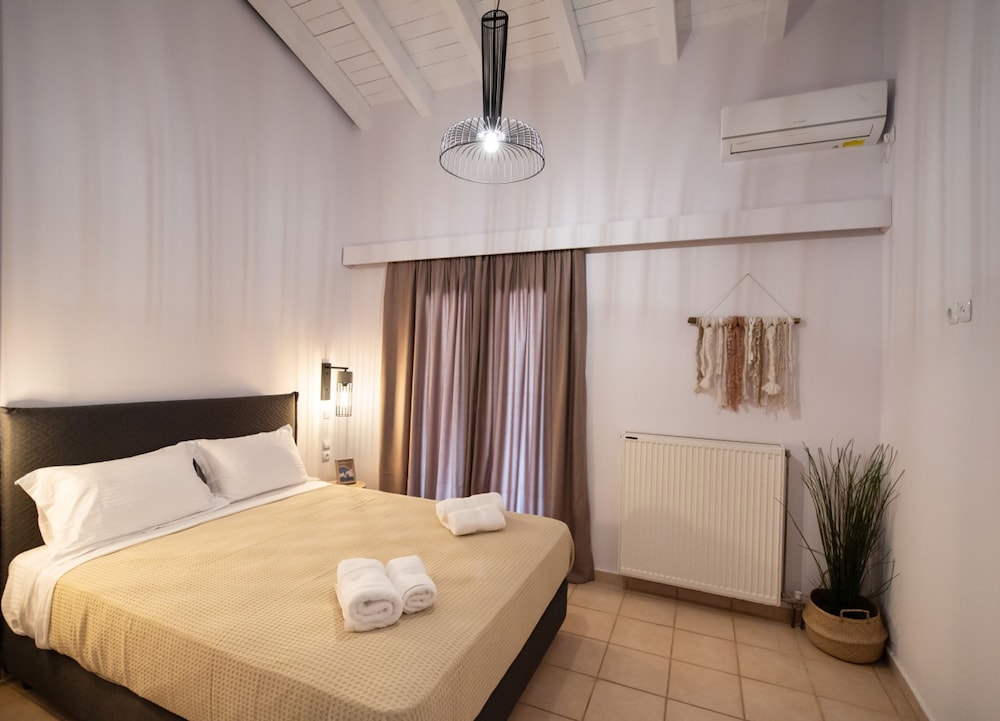 Drakatos Apartment 1B Z