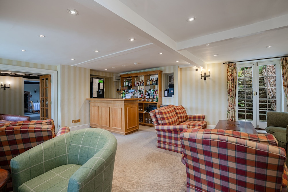 Bridgwater Vacations - Castle of Comfort Hotel  Restaurant - Property Image 3