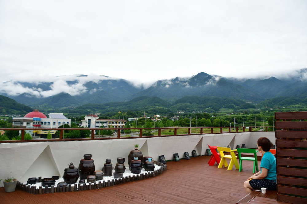 Nogodan Guesthouse & Hotel
