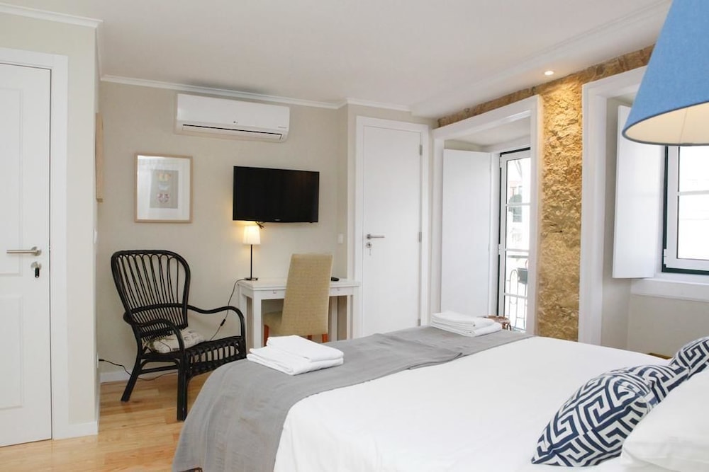 Flores Guest House
