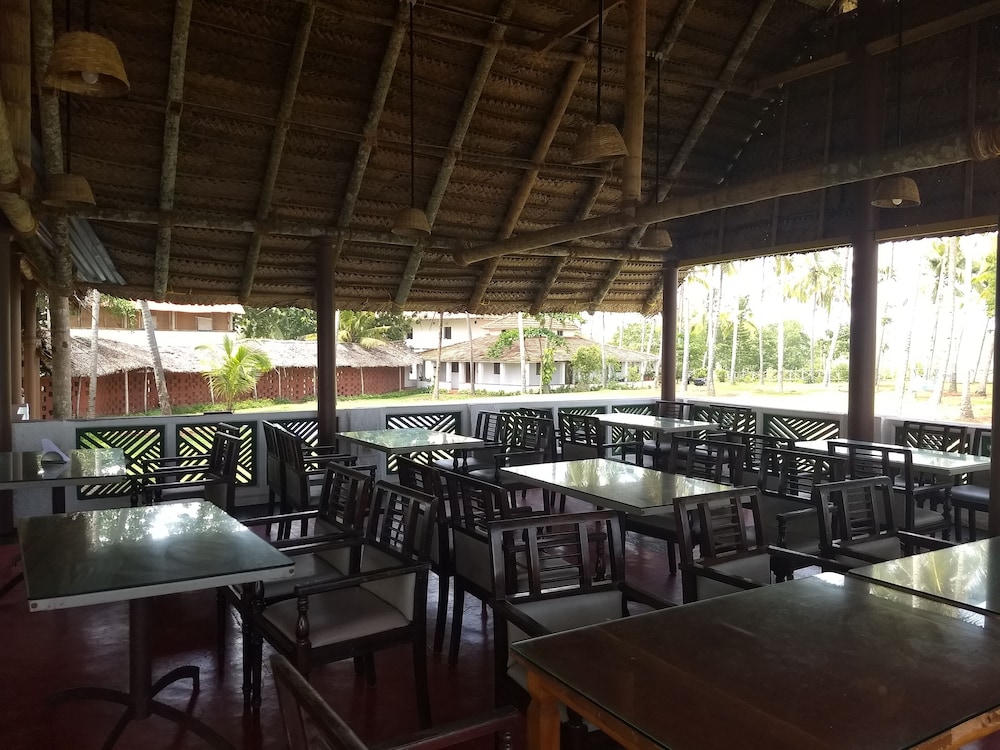 Blooming Bay - Clifftop Beach Resort