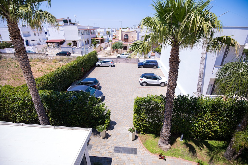 Donnosanto Hotel