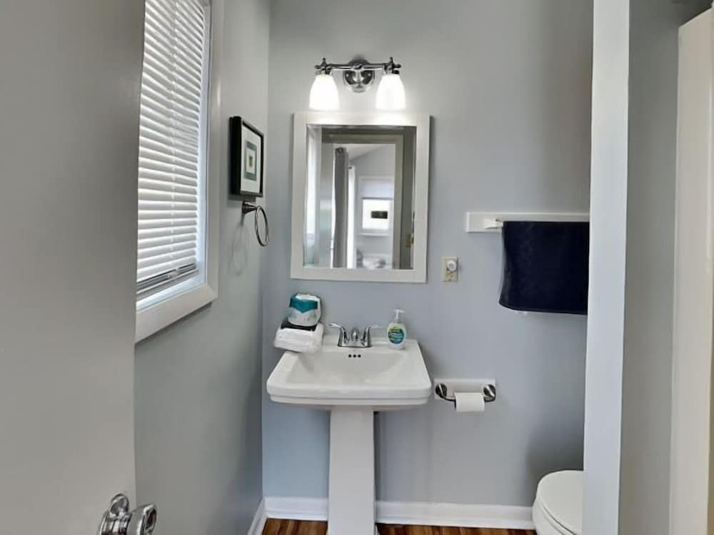 Hicks by Topsail Realty