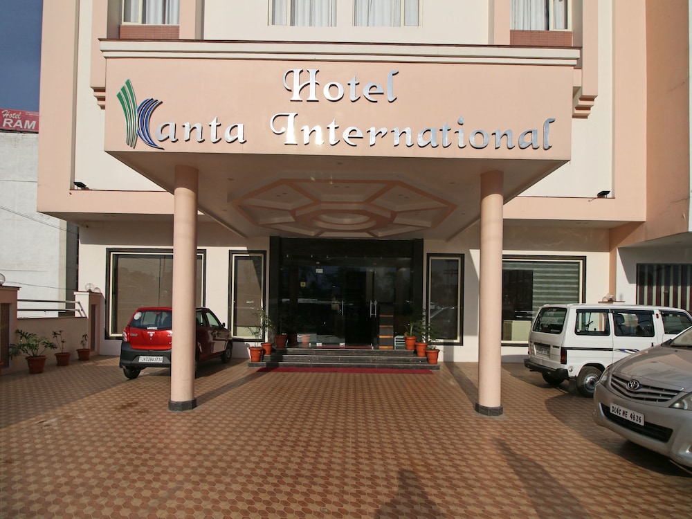 OYO 4690 Hotel Kanta International