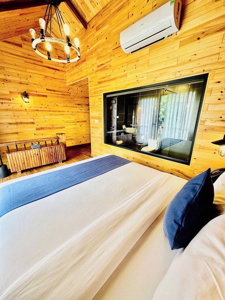 SAPA PINE HILL ECOLODGE