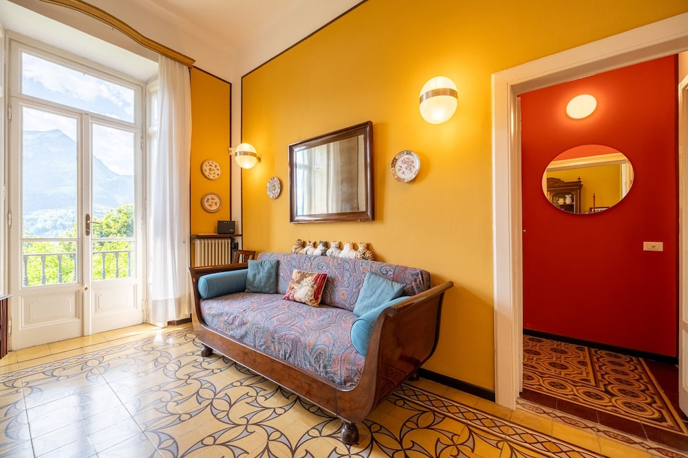 Emilia Gemstone Apartment by Wonderful Italy