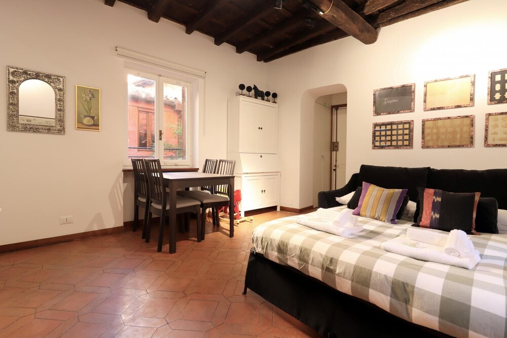 Lovely Navona Apartment