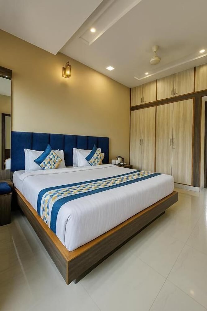 The Sky Comfort Hotel Brahm Sambandh