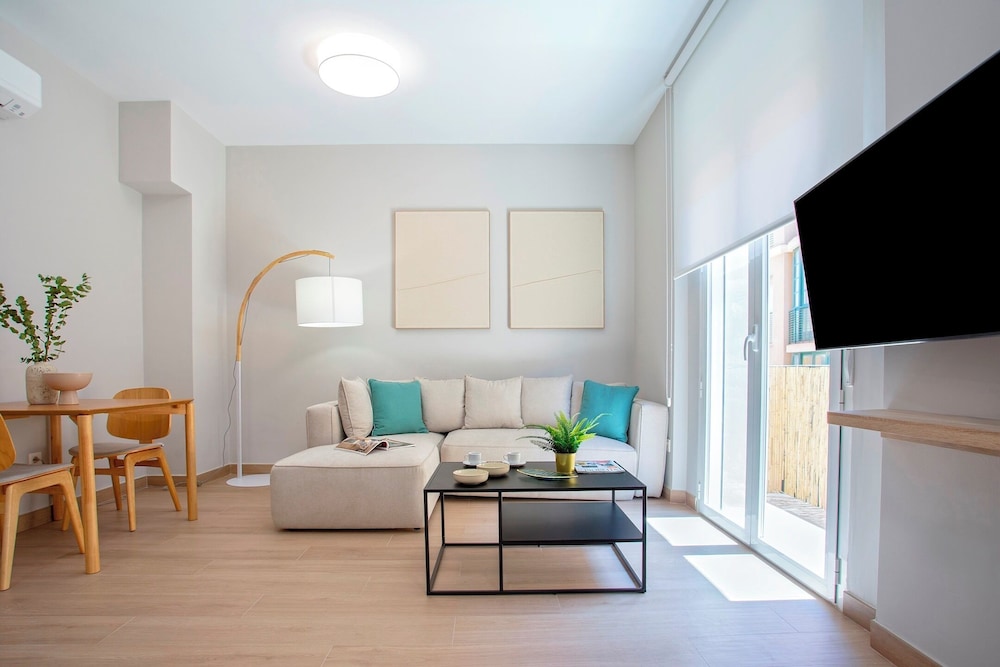 Nice apt With Terrace in Malaga. Trinidad Grund B