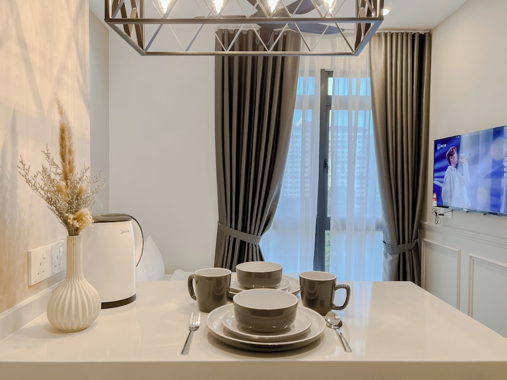 Neu Suites by Manhattan Group