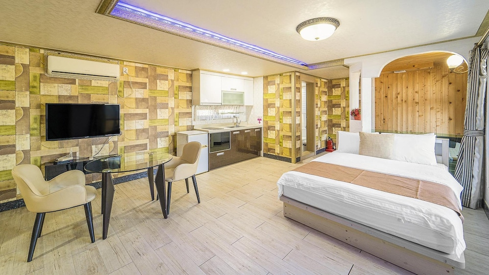 hotel room