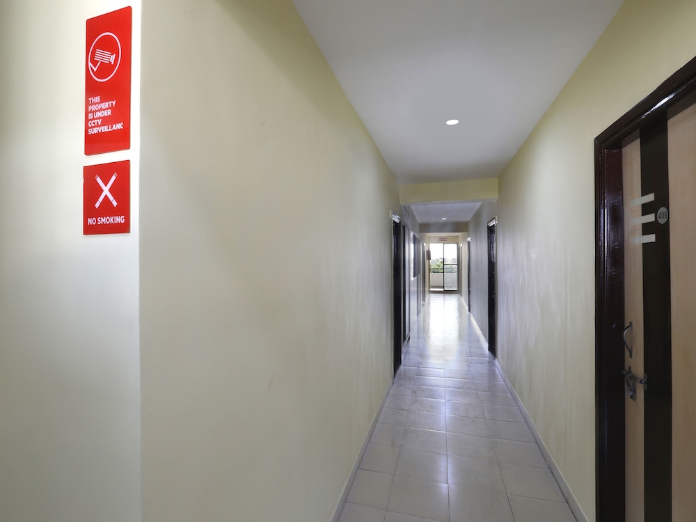 OYO 12748 Govindpuram Apartment