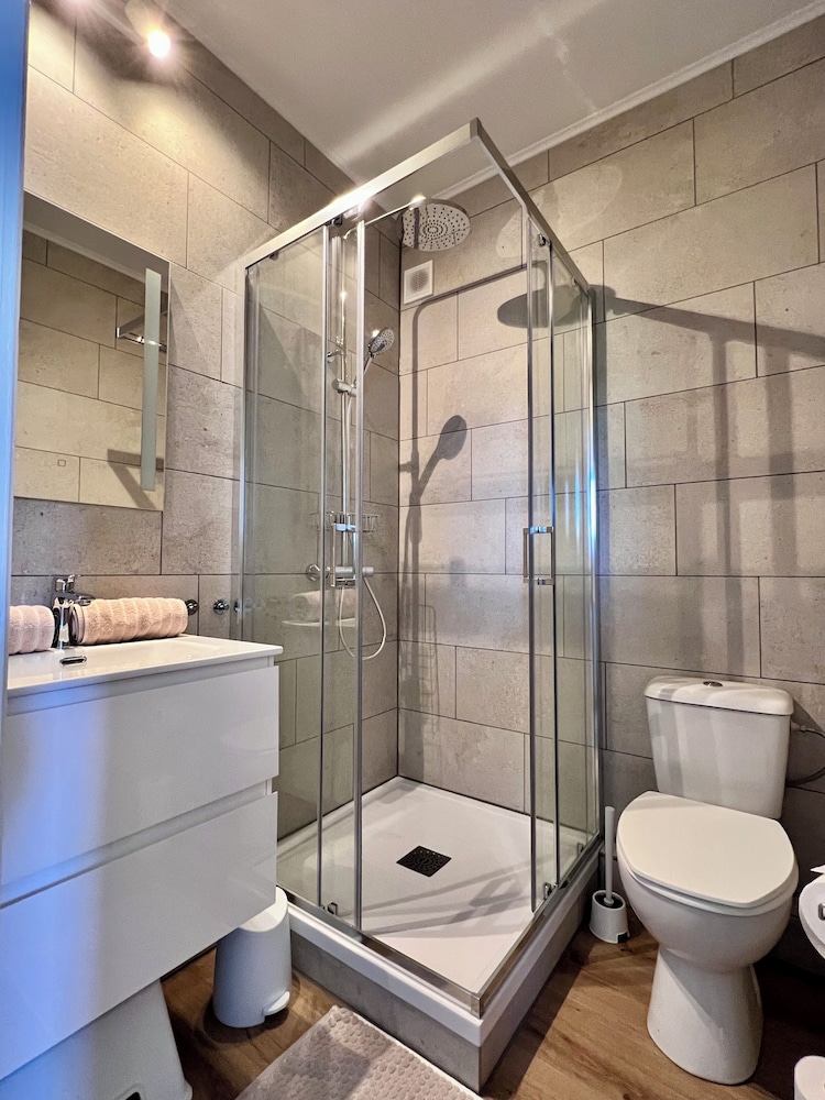Cozy fully equipped center Liege for 4