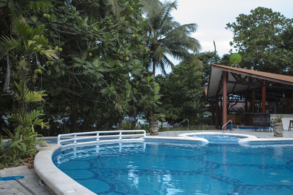 Aninga Lodge