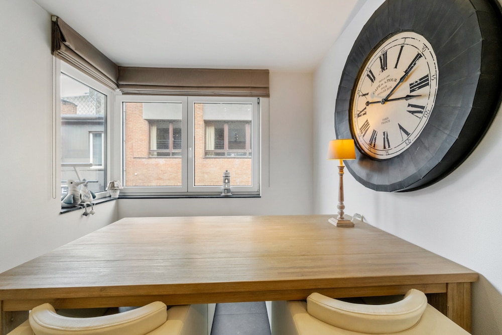 Luxury 4-bedroom Apartment With Large Terrace
