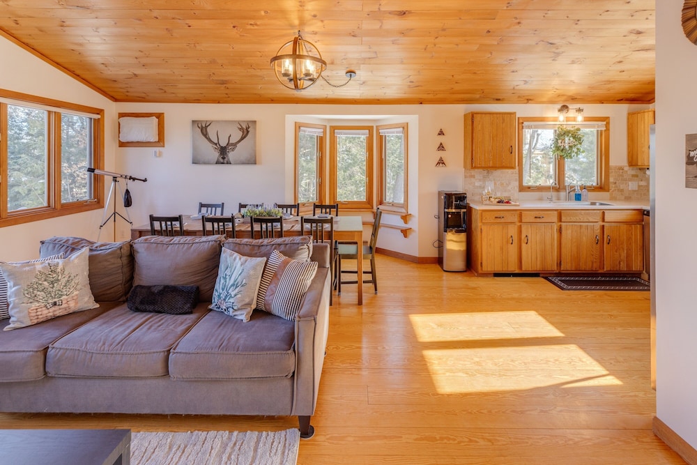 Scenic White Mountains Retreat 4 Bedroom Home