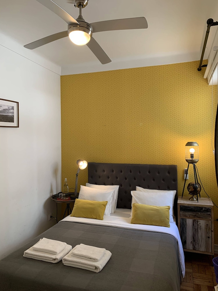 DuMont Lisbon Guesthouse view 2