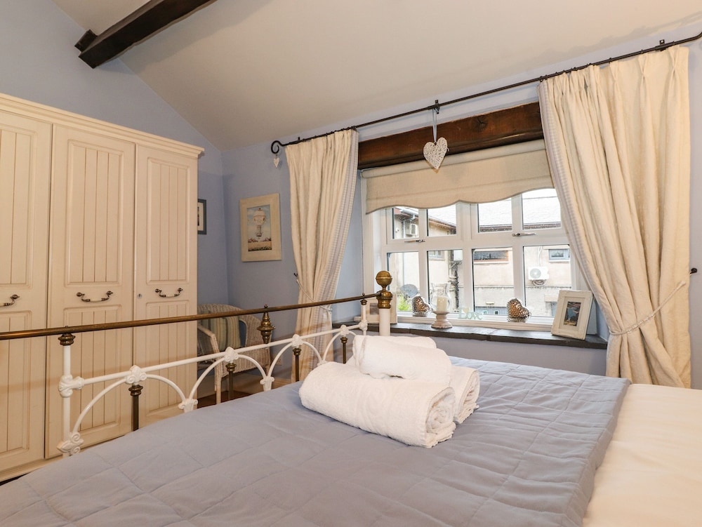 Charlottes Cottage