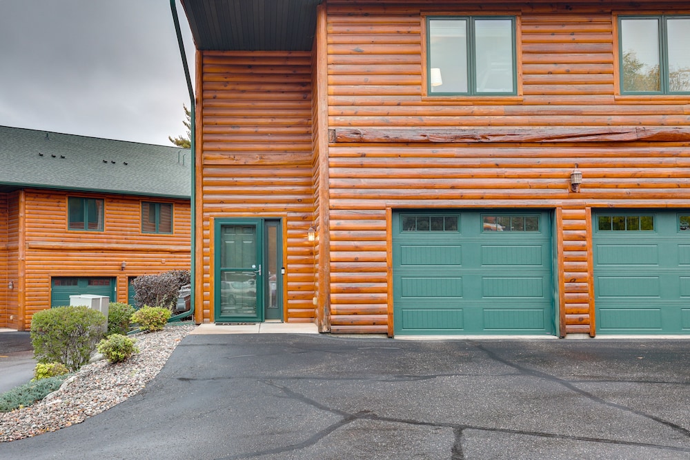 Lake Minocqua Condo w/ Shared Fire Pit! view 2