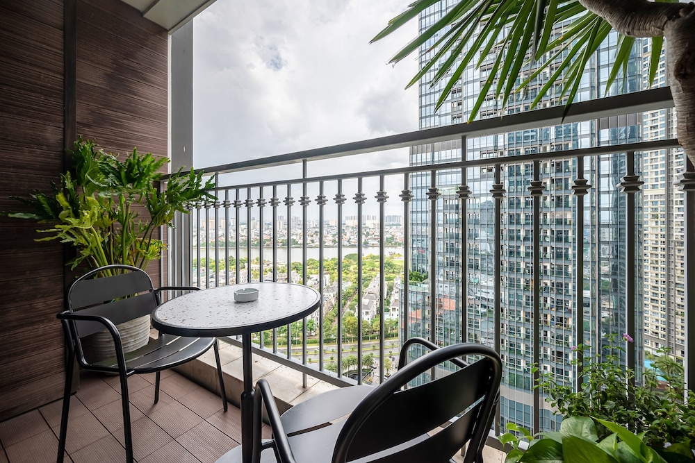 The Celavie Serviced Apartment Landmark