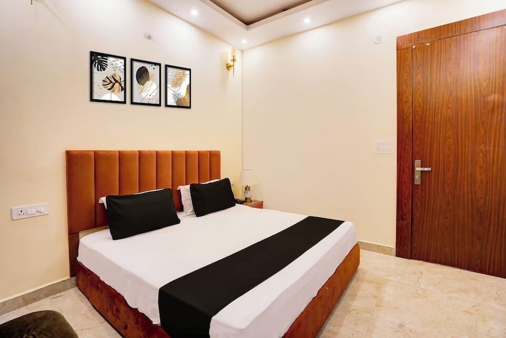 Hotel Radha Vrinda