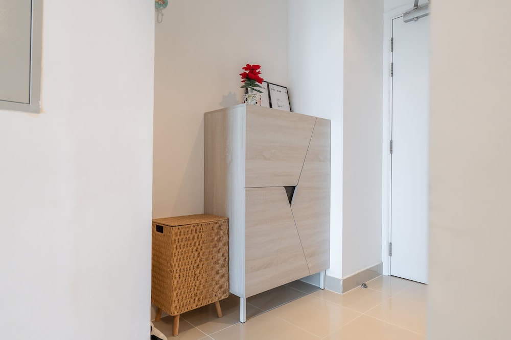 Modern 1-bed With Scenic Golf Course View